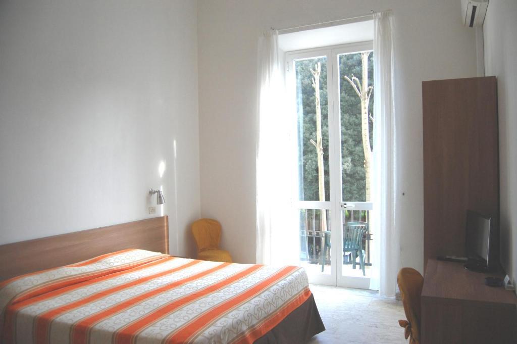 Hotel Derna Viareggio Szoba fotó