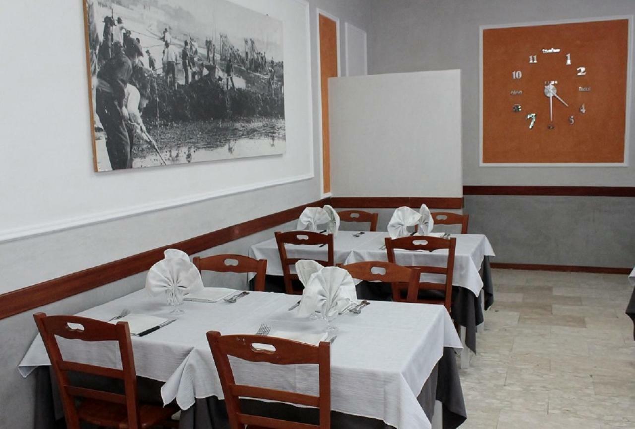 Hotel Derna Viareggio Kültér fotó