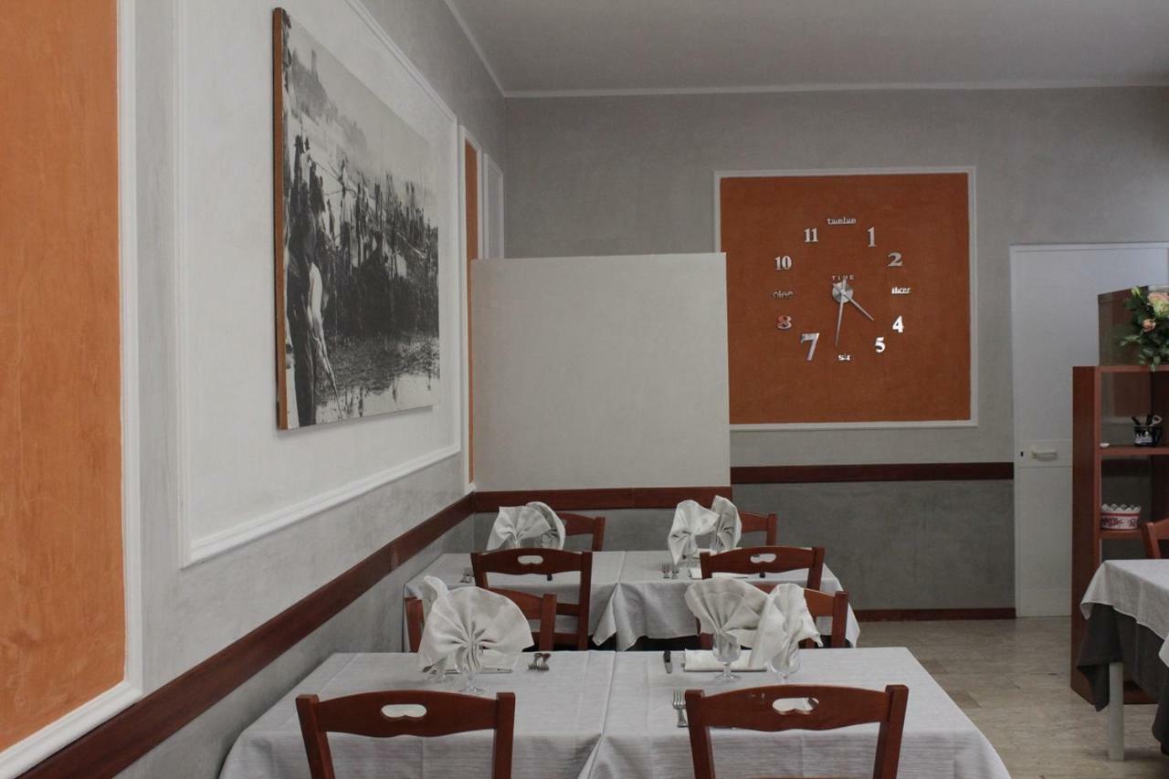 Hotel Derna Viareggio Kültér fotó