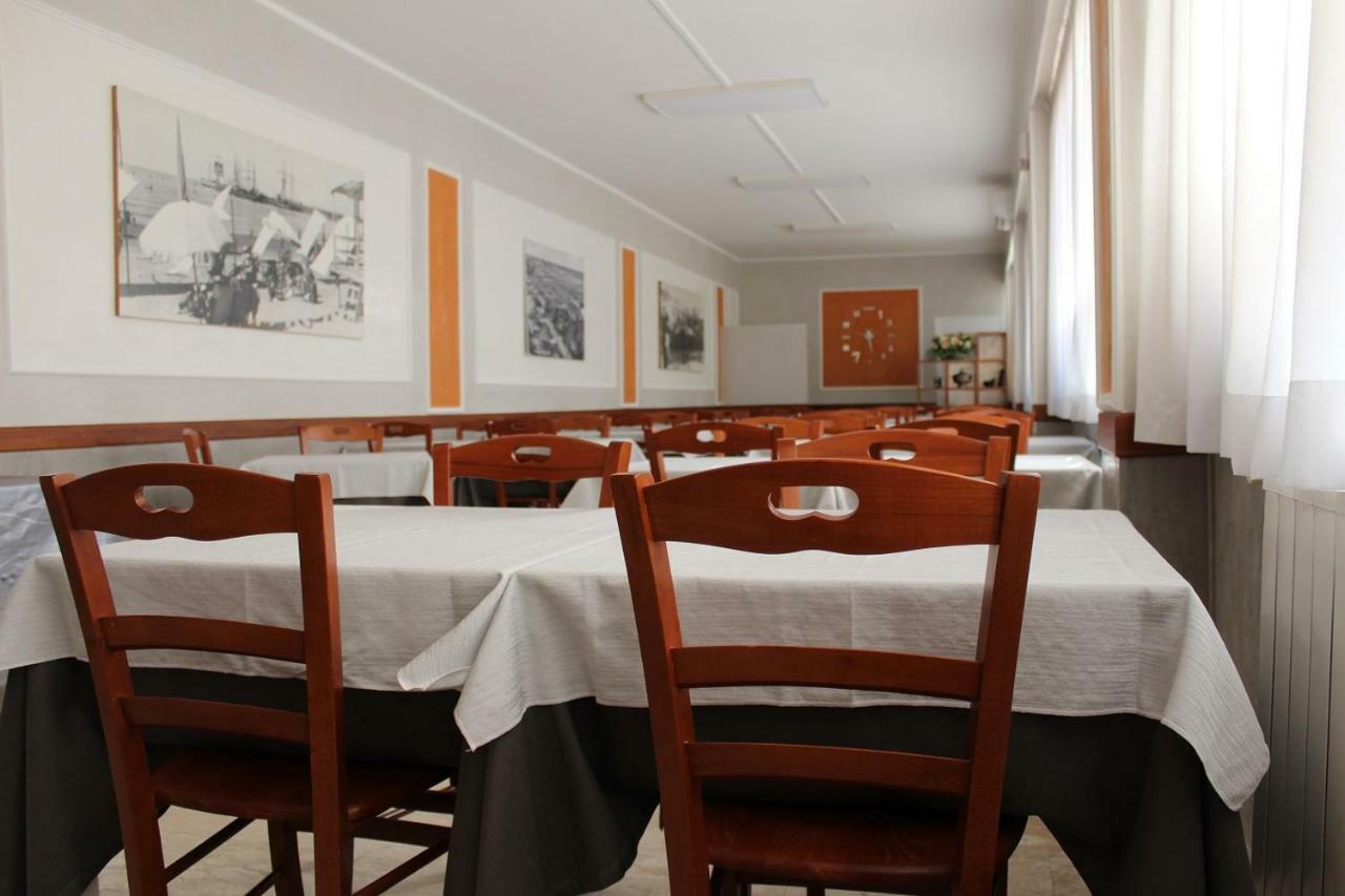 Hotel Derna Viareggio Kültér fotó